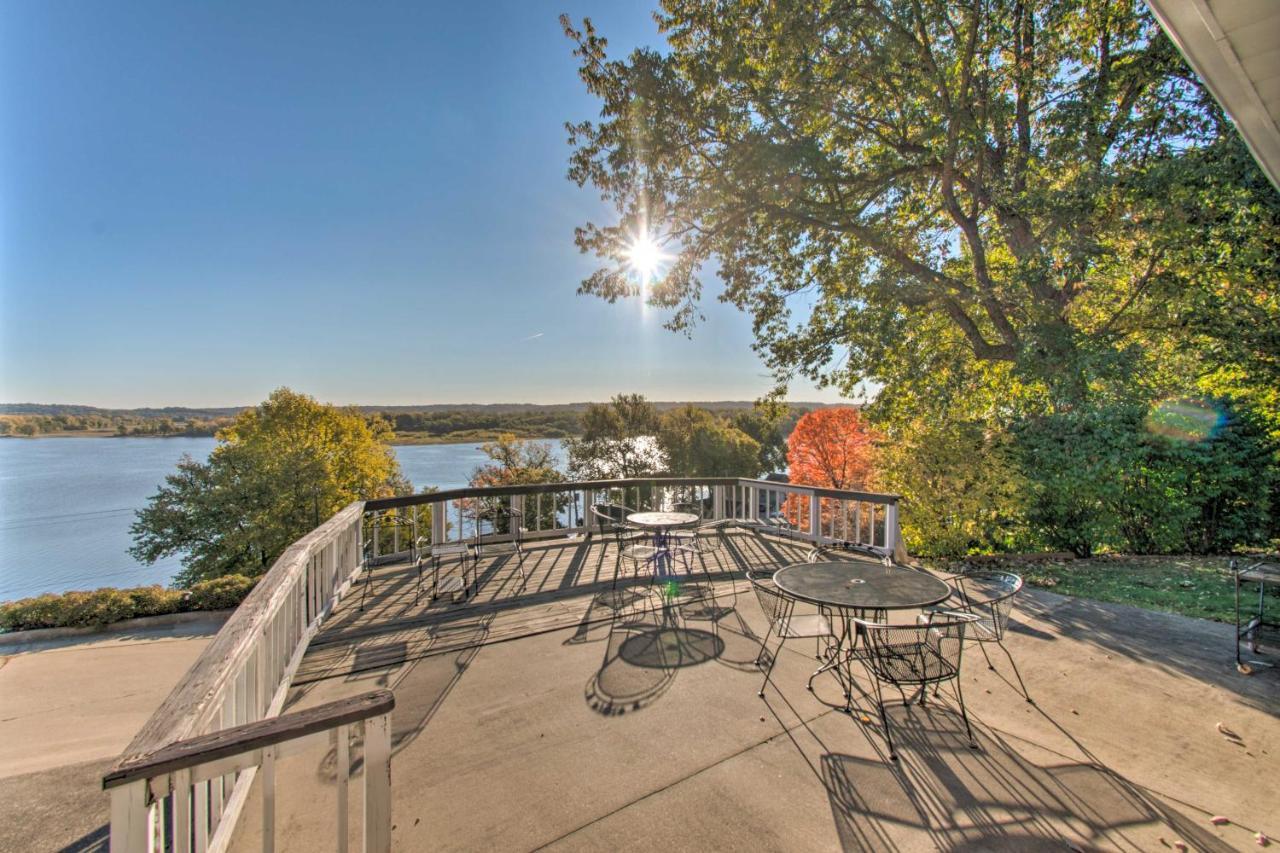 Watch The Sunrise At This Quaint Lake-View Cottage Peoria Exterior foto